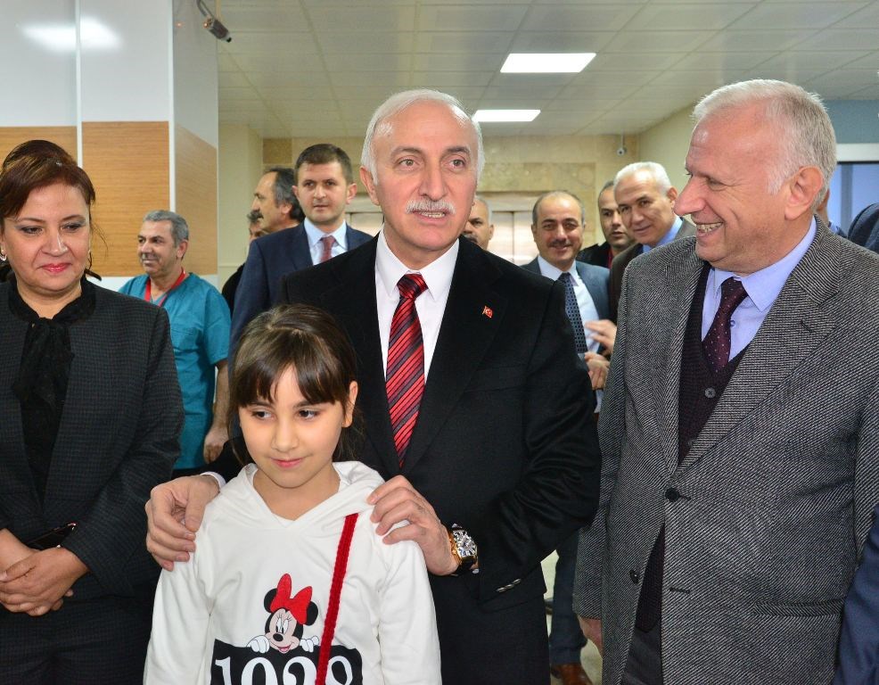 sayin valimiz samsun gazi devlet hastanesi gunubirlik hasta servisinin acilisini gerceklestirdi