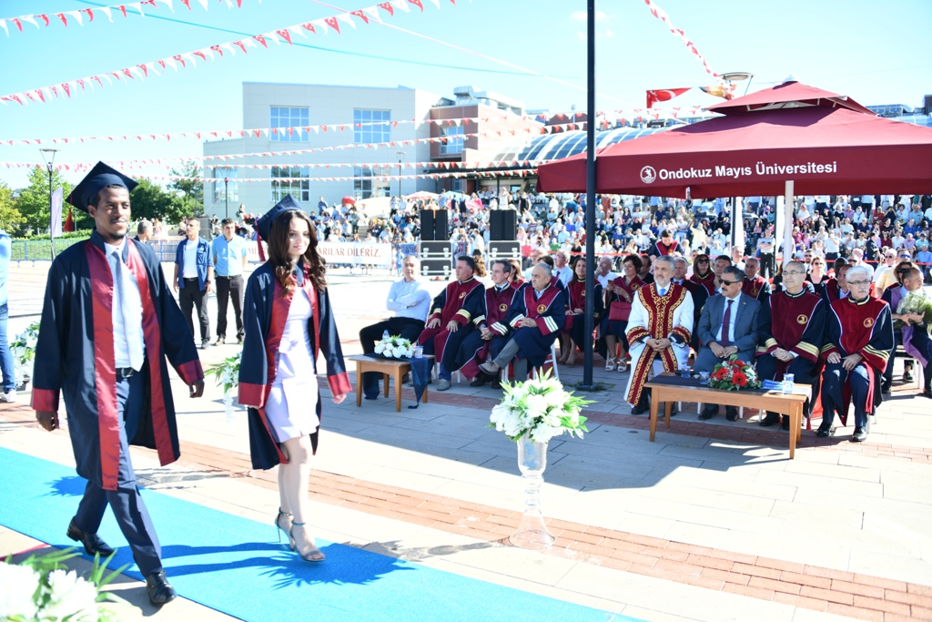 omu tip fakultesi mezuniyet toreni valimiz sayin osman kaymak in katilimiyla gerceklestirildi