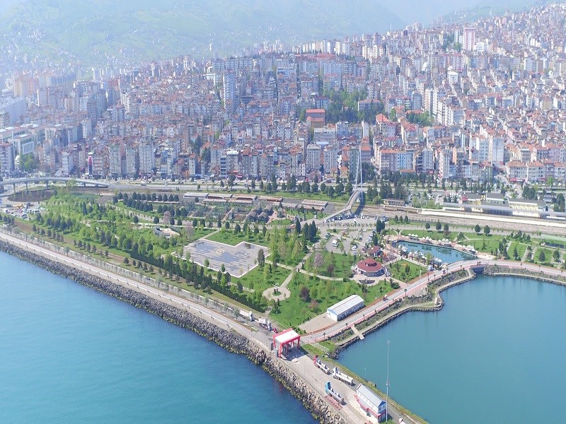 samsun un nufusu bir onceki yila gore 12 826 kisi artarak 1 348 542 kisi oldu