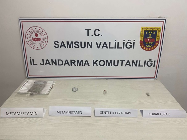534 Gram Uyuşturucu Madde Ele Geçirilerek Şüpheli Şahıslar Gözaltına Alınmıştır 